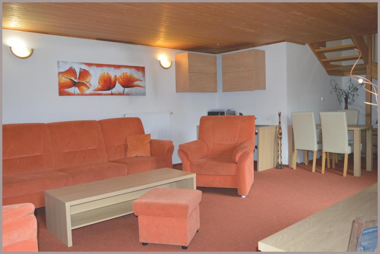 Apartmany Tiva オストラヴァ エクステリア 写真