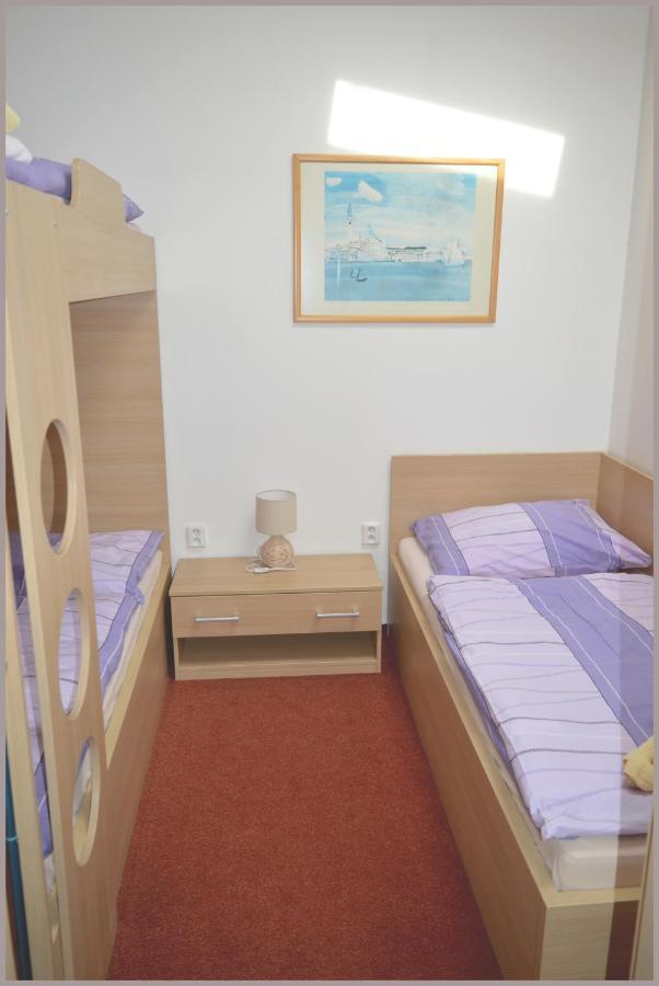 Apartmany Tiva オストラヴァ エクステリア 写真