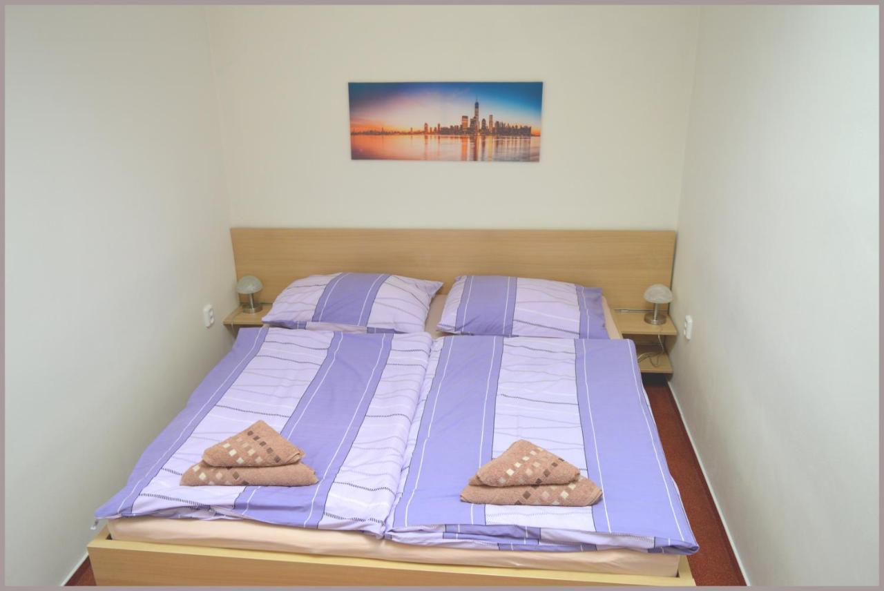 Apartmany Tiva オストラヴァ エクステリア 写真